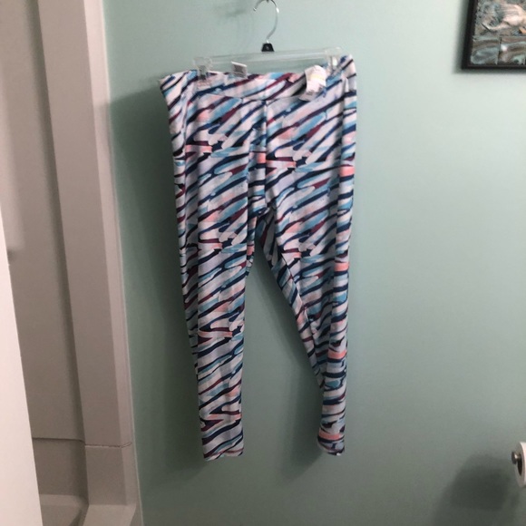 Two pairs of ankle-length exercise leggings. - Picture 3 of 4